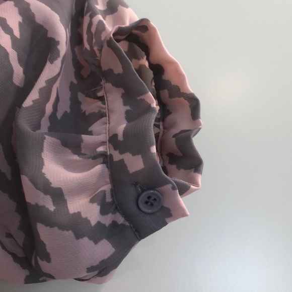 Button down - Picture 4 of 5